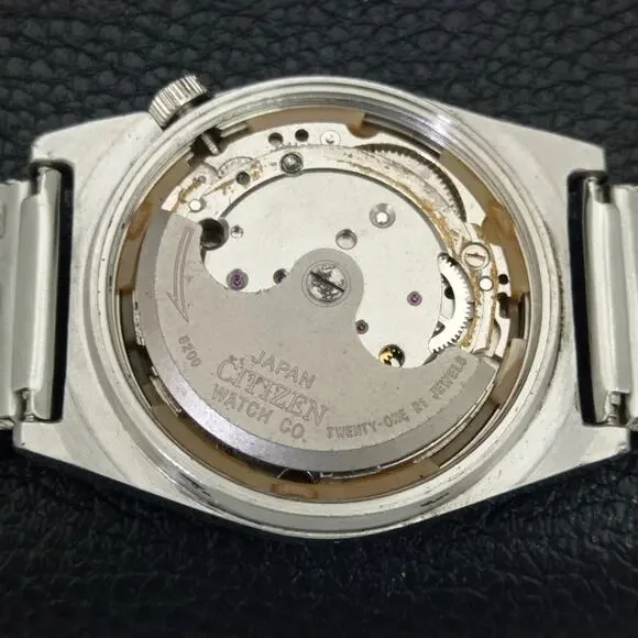 Vintage 1981 Citizen Automatic Mens Silver Watch W/daydate & Red accents